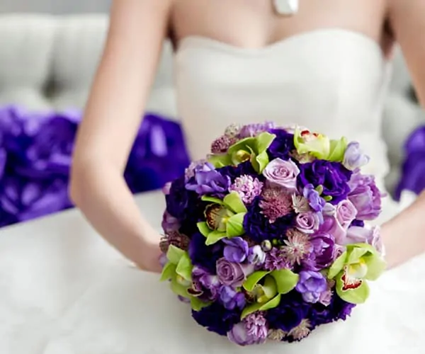 Chọn hoa cưới phù hợp với váy cưới