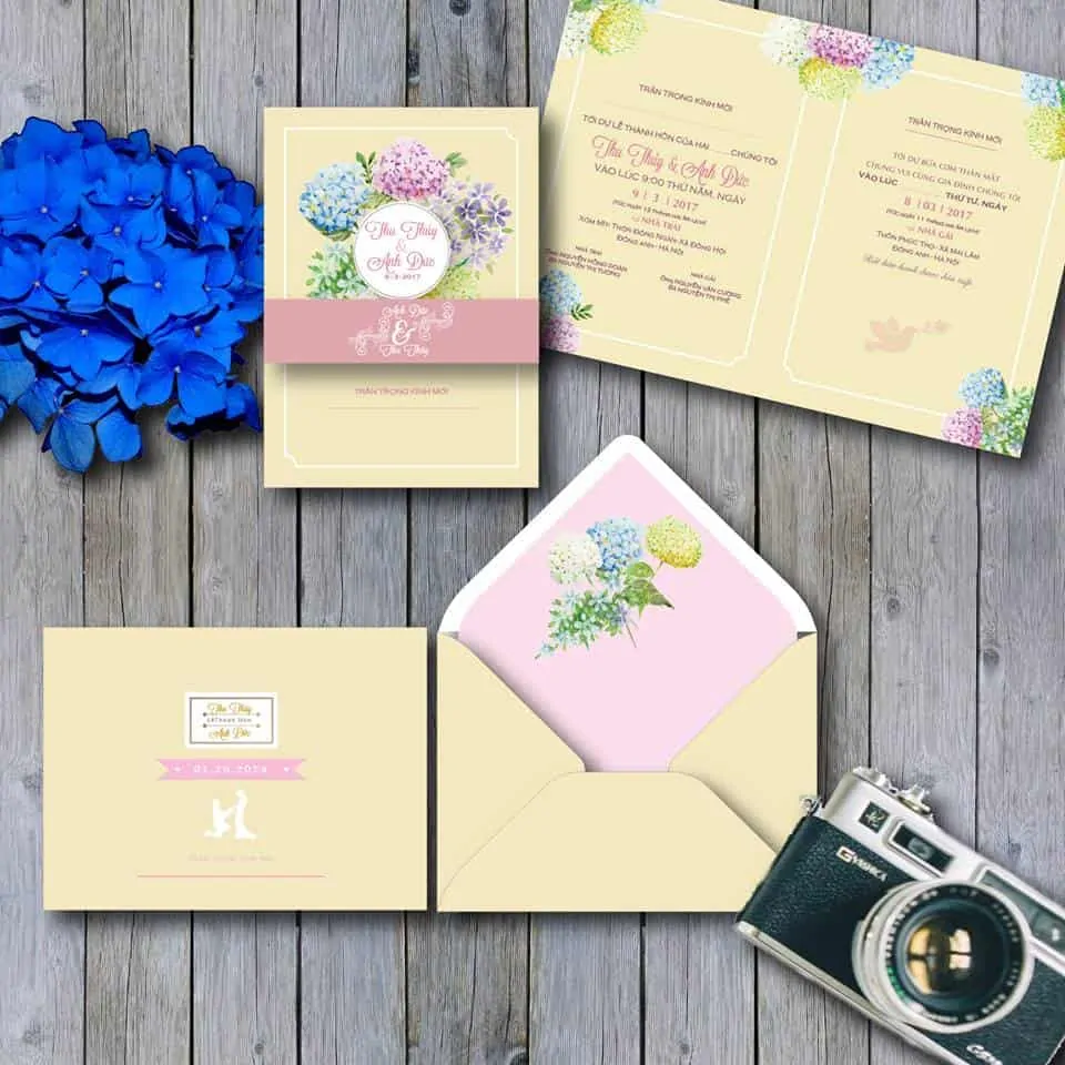 Bắt đầu lập kế hoạch cho danh sách khách và in thiệp mời