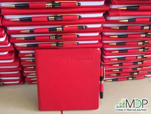 Bên cạnh sổ tay gáy xoắn thì sổ tay gáy dán là loại sổ cũng khá phổ biến.