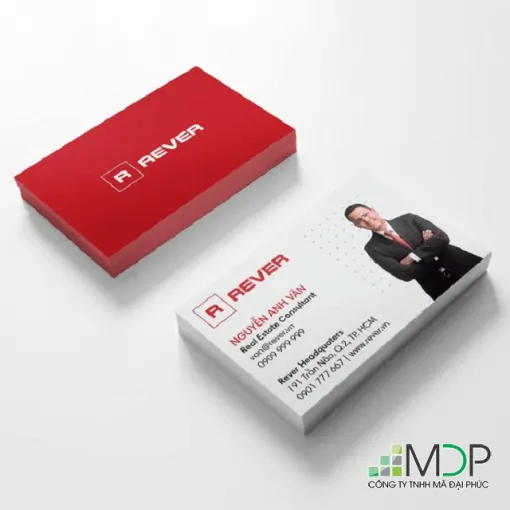 Khách hàng rất hài lòng khi nhận ấn phẩm name card từ Mã Đại Phúc