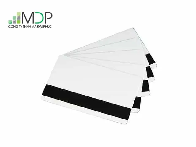 Thẻ nhựa trở thành một giải pháp được sử dụng là vì nó có những đặc trưng nổi bật
