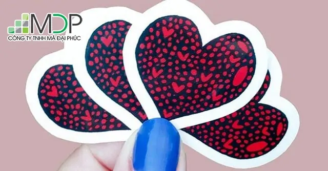 Thiết kế gia công và in ấn sticker decal dán theo yêu cầu của khách hàng.