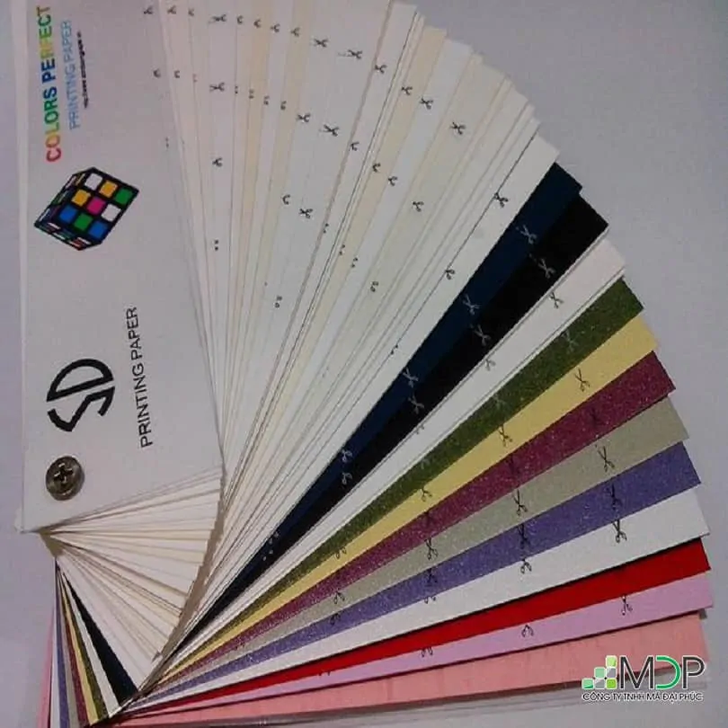 Về chất liệu giấy in brochure